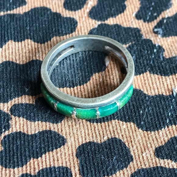 Vintage Turquoise and Sterling Ring - Picture 2 of 7